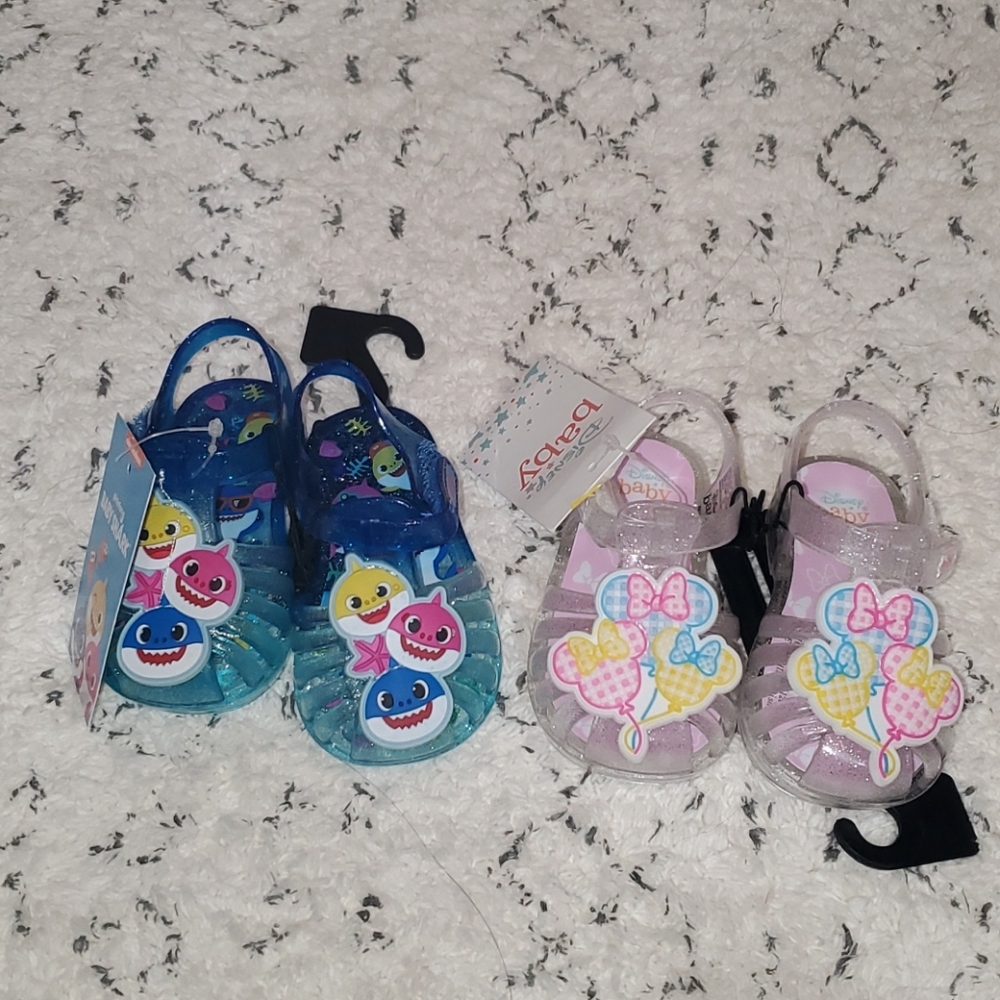 Baby shark and sisney bundle jelly sandals - Picture 1 of 3